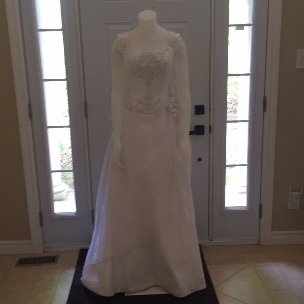 Mori Lee by Madeline Gardner White Beaded Wedding Dress Size 10 New with Tag